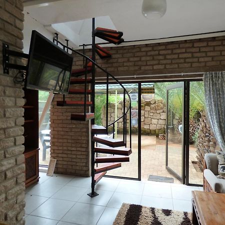 Villa Africa Guesthouse Цумеб Экстерьер фото